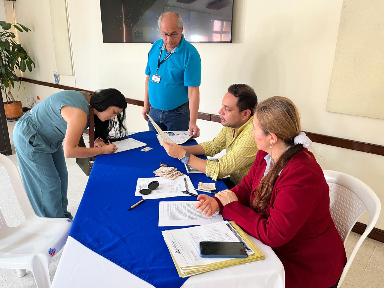 Comfacauca hace realidad el sueño de las familias caucanas entregando 59 subsidios de vivienda