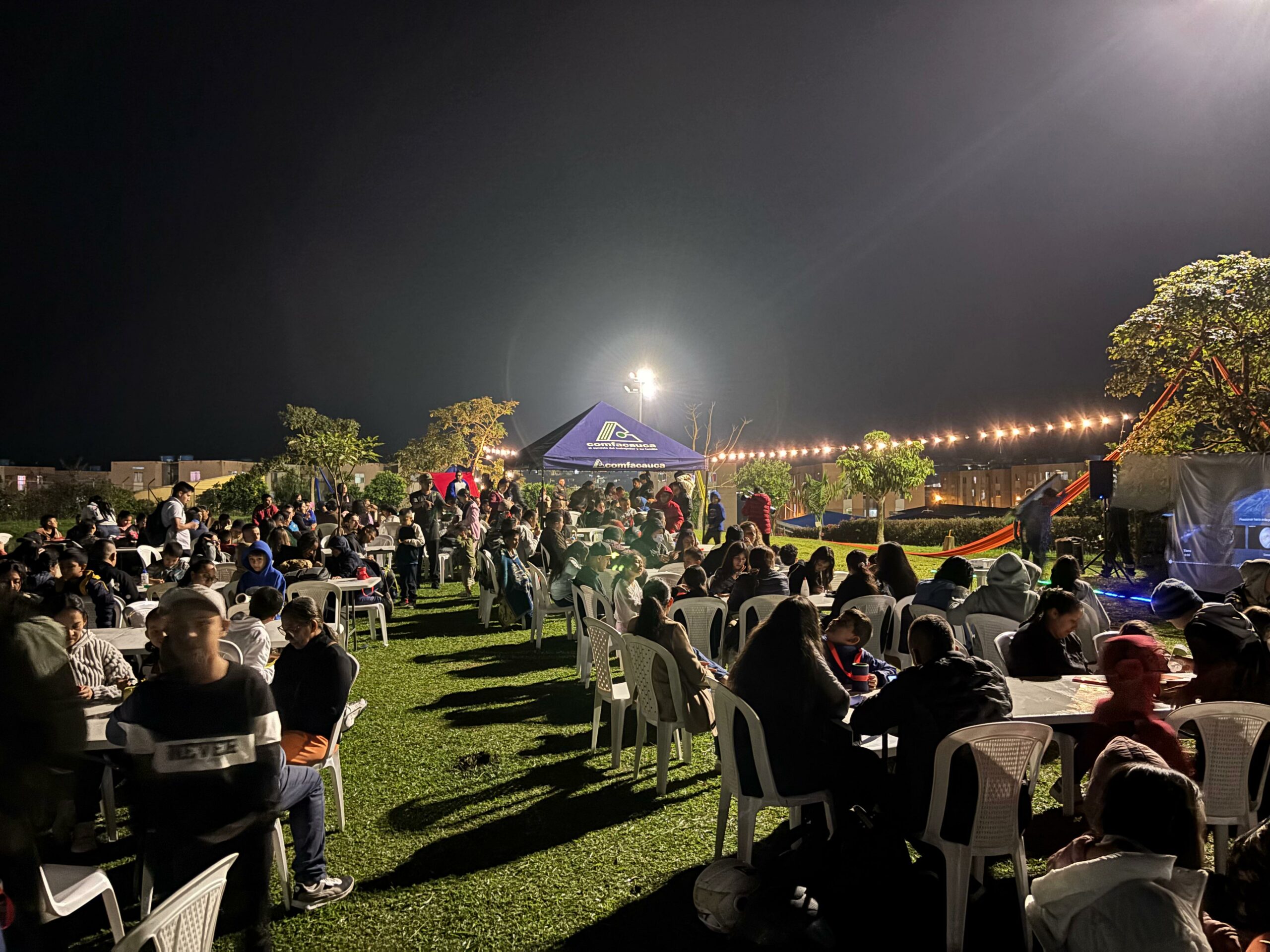 Más de 200 niños y niñas vivieron una experiencia cósmica en la primera Noche Estelar de Comfacauca