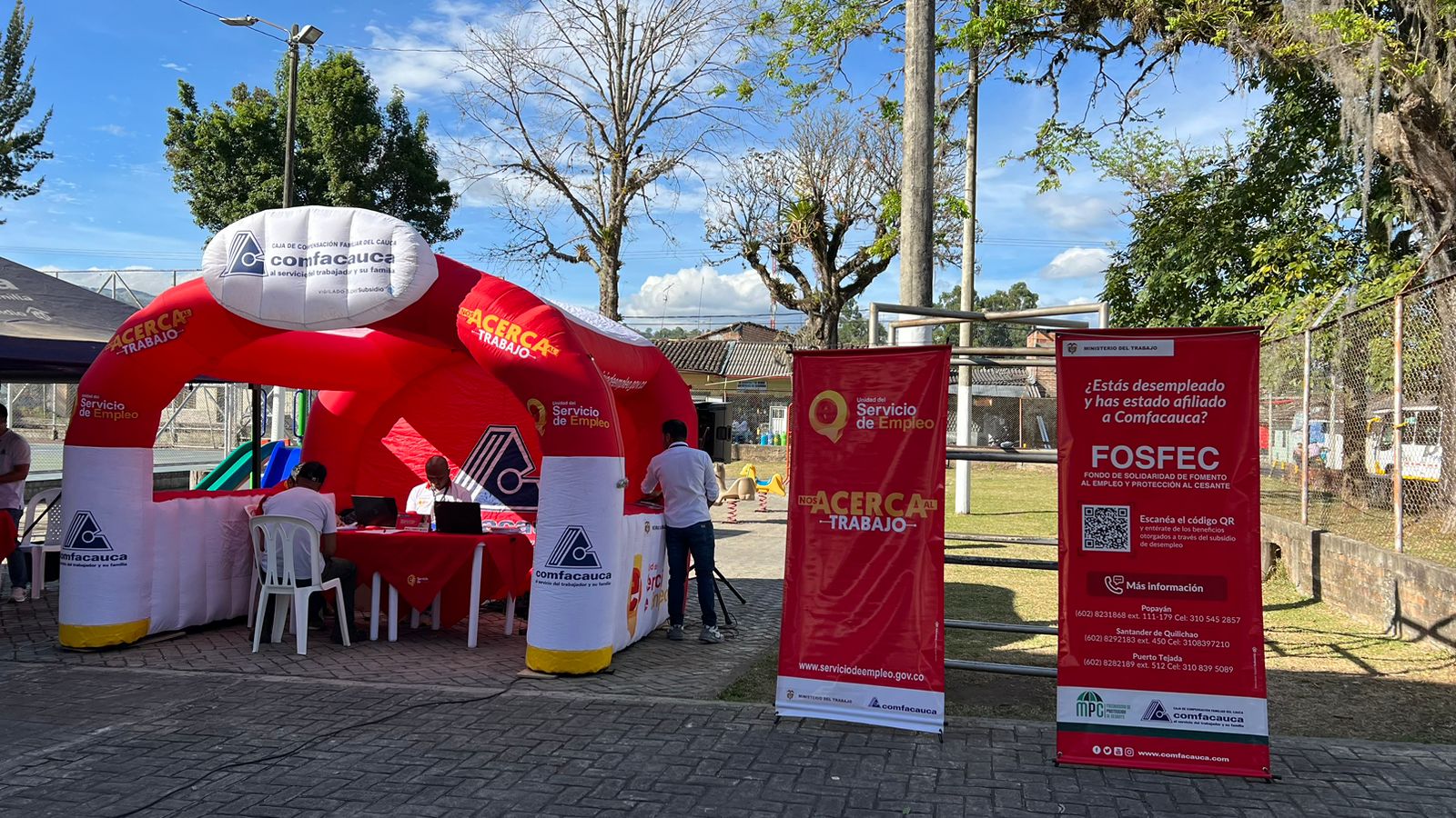 Feria de servicios Comfacauca en el barrio Alfonso López » Comfacauca