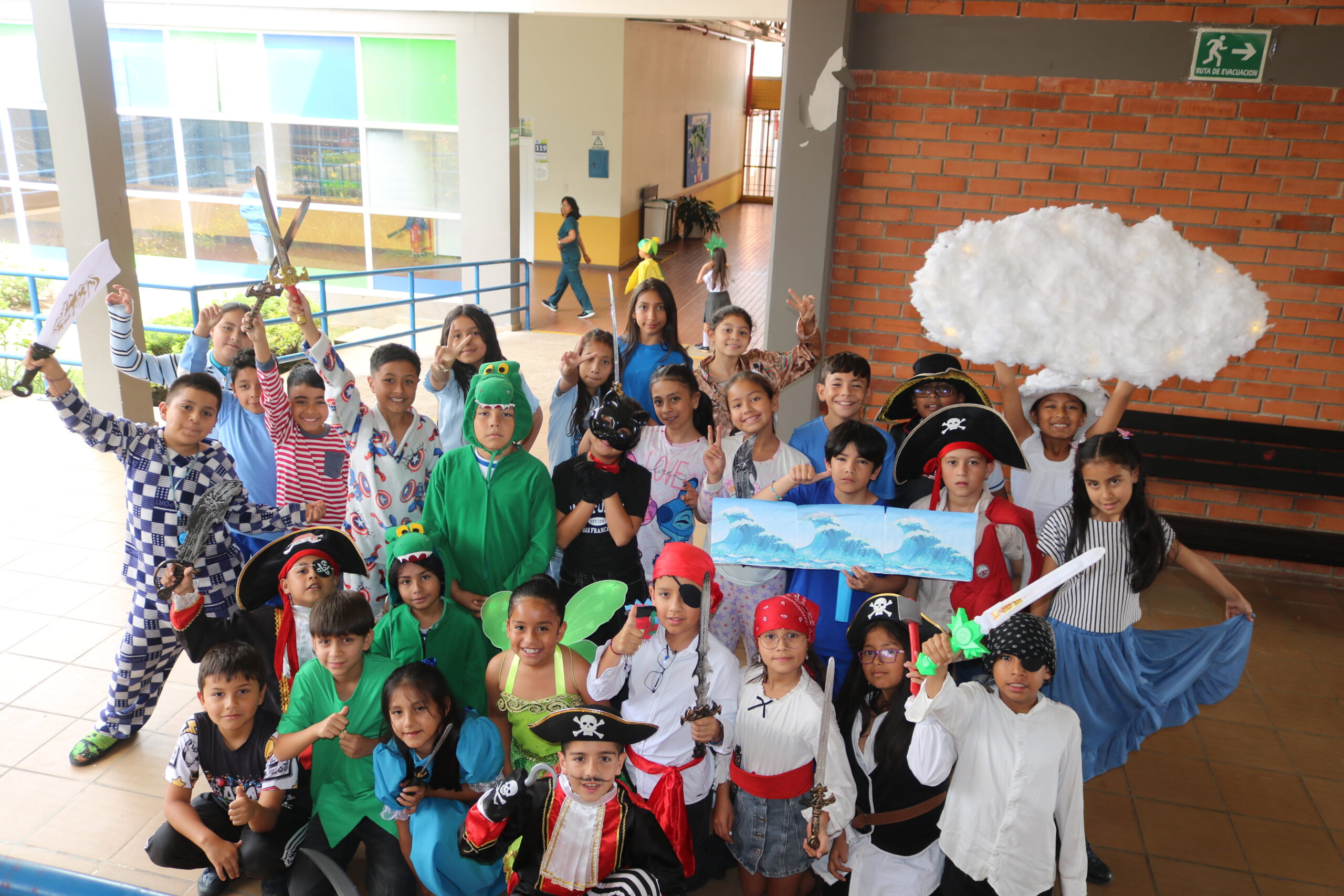 Lenguaje y expresión en escena: estudiantes del Colegio Técnico Comfacauca fortalecen competencias comunicativas en Lingua Fest Palabra Viva